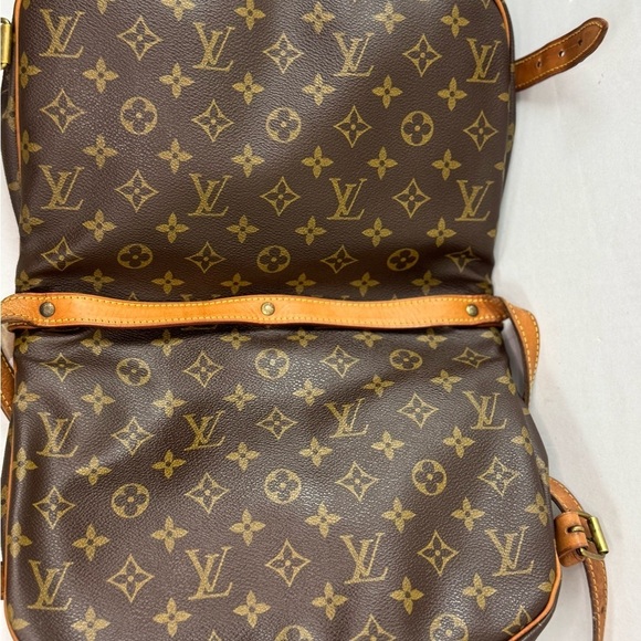 LOUIS VUITTON Monogram Saumur 30 Brown Crossbody shoulder bag. - Picture 10 of 15